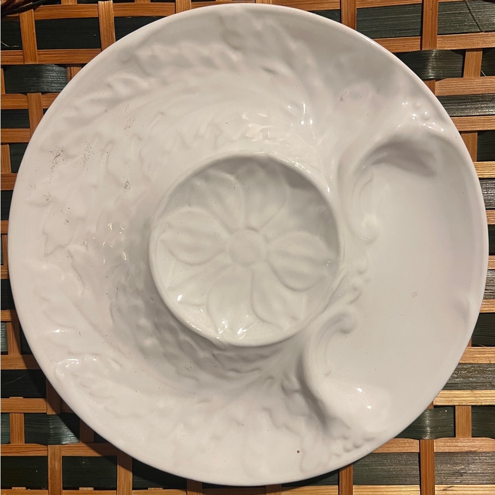 Elegant White Ceramic Plate with Floral Design